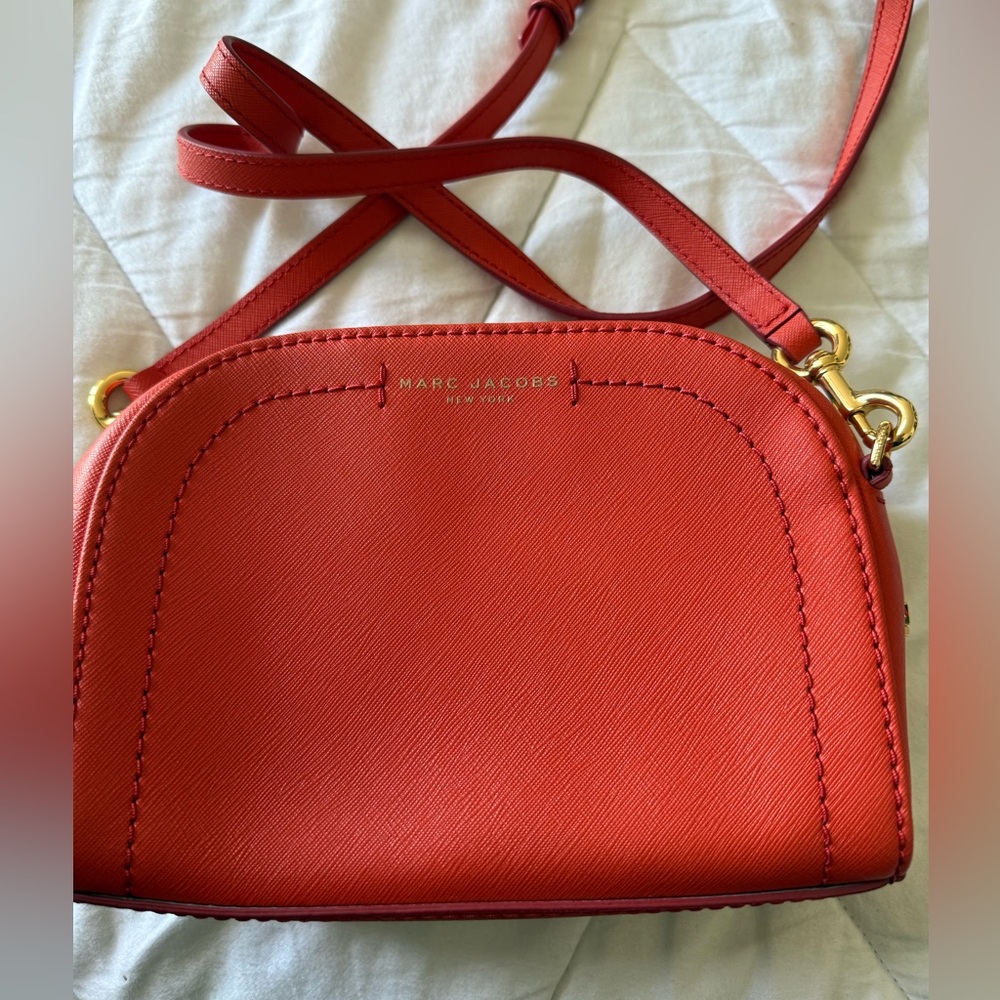 Marc Jacobs Crossbody (like new)